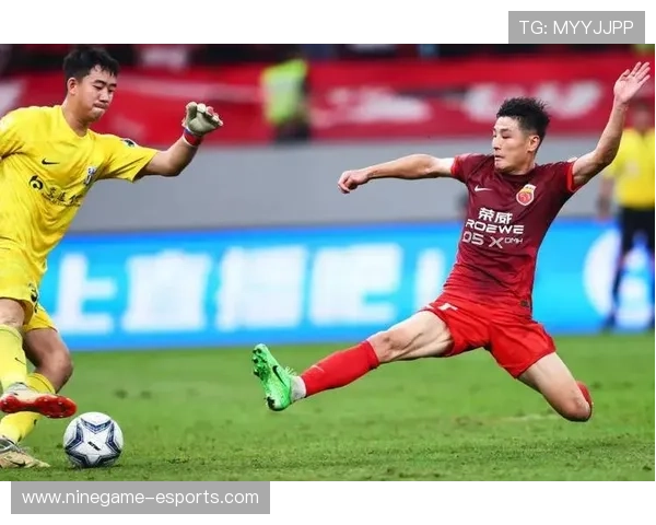 中国足球低谷期：球星缺席与球队发展困境的深度剖析