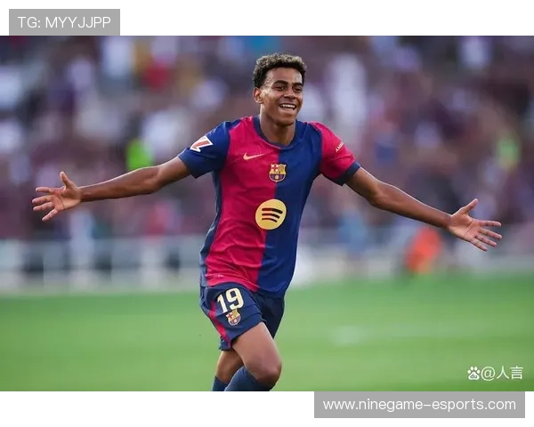 足球球星退役后生活:从荣耀赛场到平凡生活 足球球星退役后生活:从荣耀赛场到平凡生活